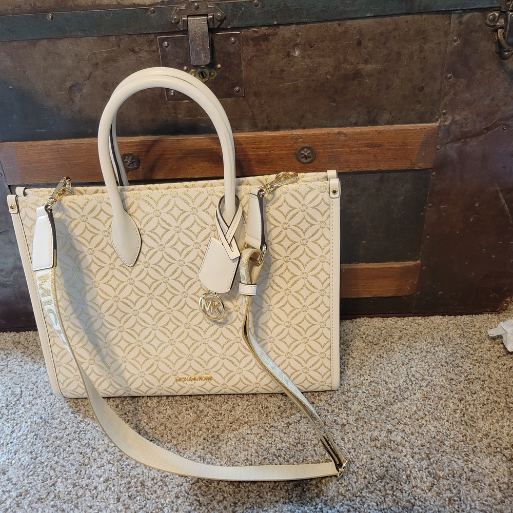 Chic Michael Kors Cream and Gold Tote Bag